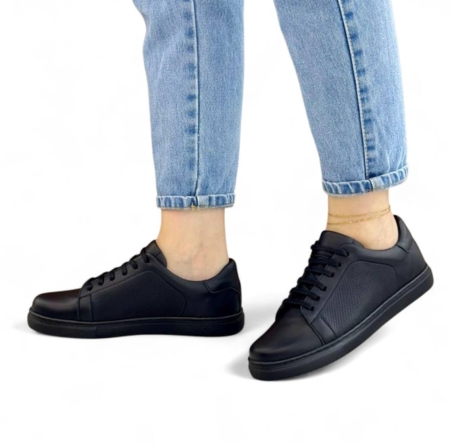 Дамски спортни обувки от естествена кожа черни 909