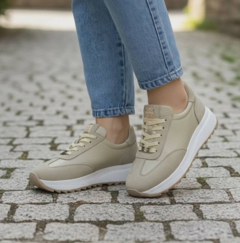 Дамски спортни обувки в комбинация естествена кожа и естествен велур бежови 403