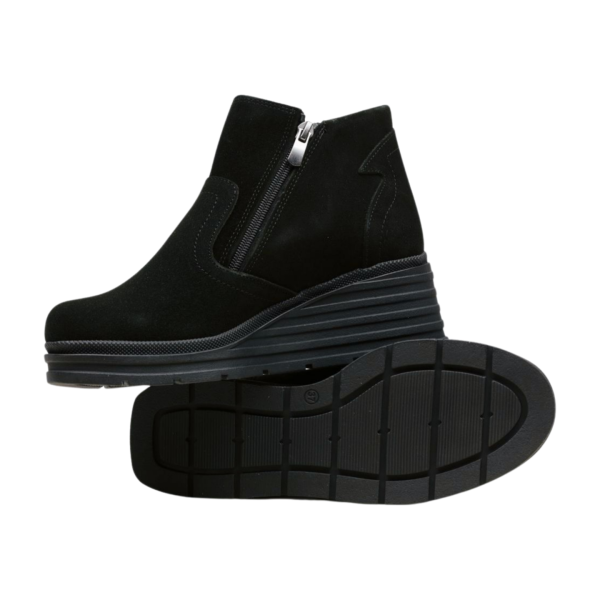 Дамски ежедневни боти от естествен велур черни 85