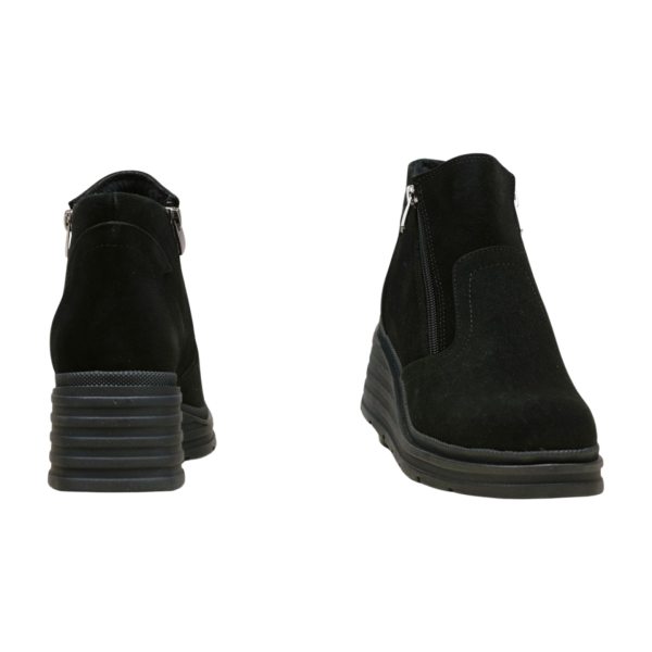 Дамски ежедневни боти от естествен велур черни 85