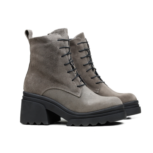Дамски ежедневни боти от естествен велур сиви 1079-06