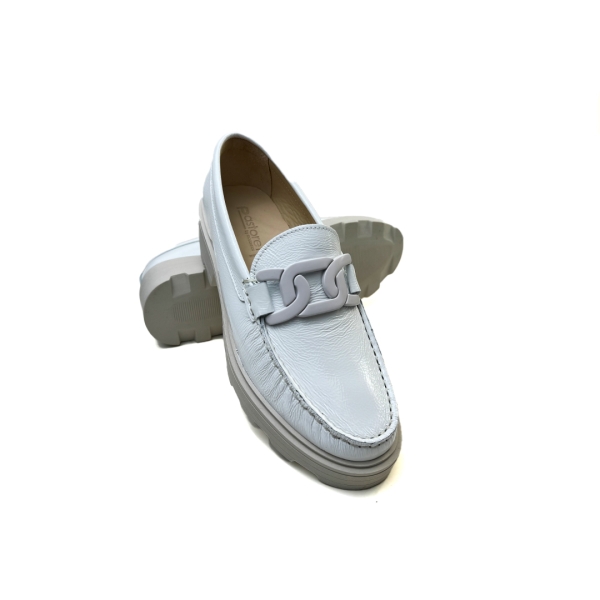 Дамски ежедневни мокасини от естествен лак в бяло 126/R-192 Pastorret