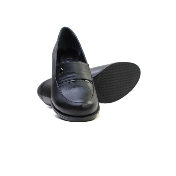 Дамски ежедневни обувки от естествена кожа черни 10-170-01-301