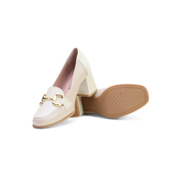 Дамски елегантни обувки от естествен лак в бежово и тауп 5794 Pitillos