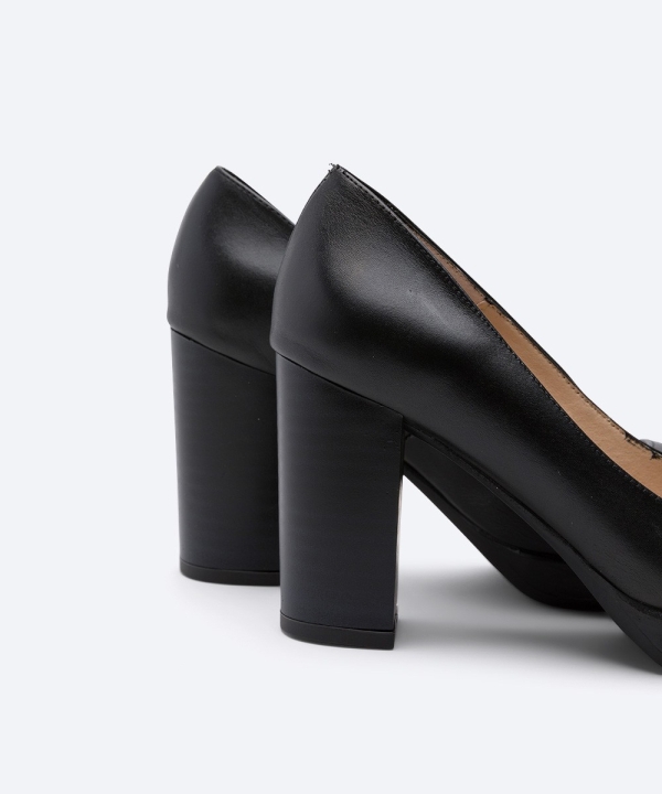 Дамски елегантни обувки от естествена кожа черни 6074 Patrisia Miller