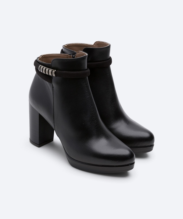 Дамски елегантни боти от естествена кожа черни 6071 Patricia Miller