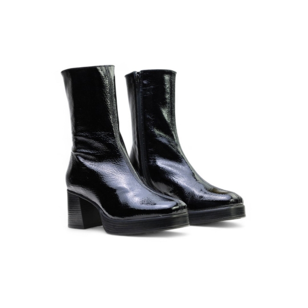 Дамски ежедневни боти от естествен лак черни 6413 Patricia Miller