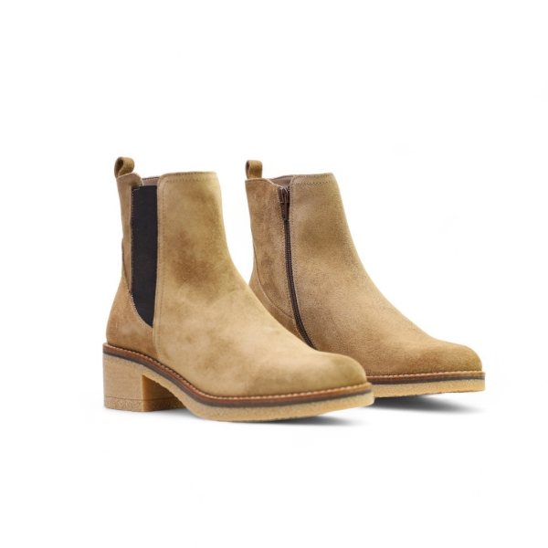 Дамски ежедневни боти от естествен велур тауп 5302 Patricia Miller