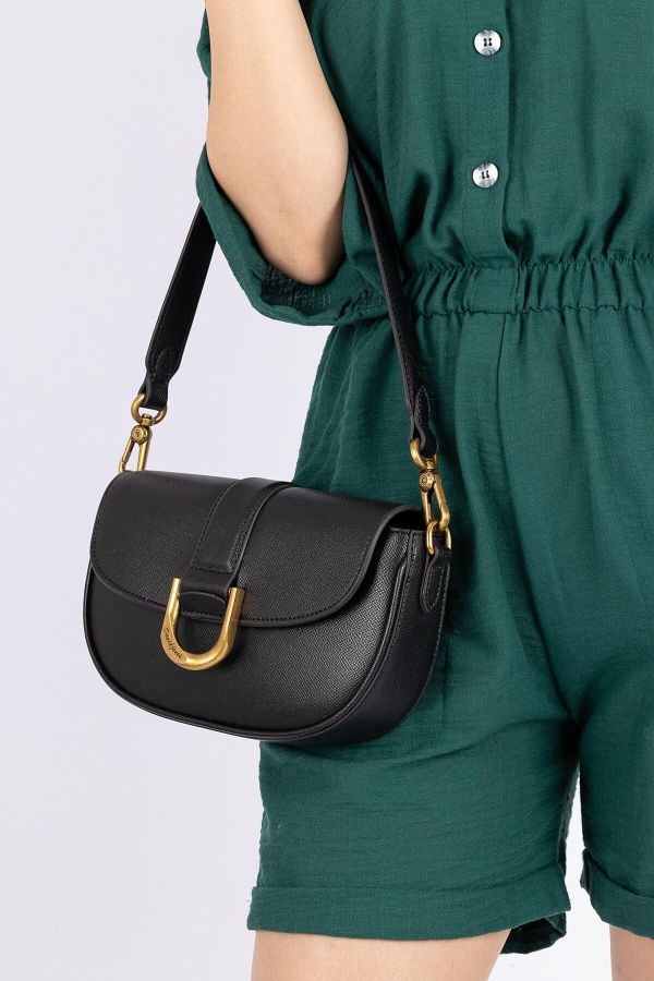 Дамска чанта през рамо черна CM6992F David Jones