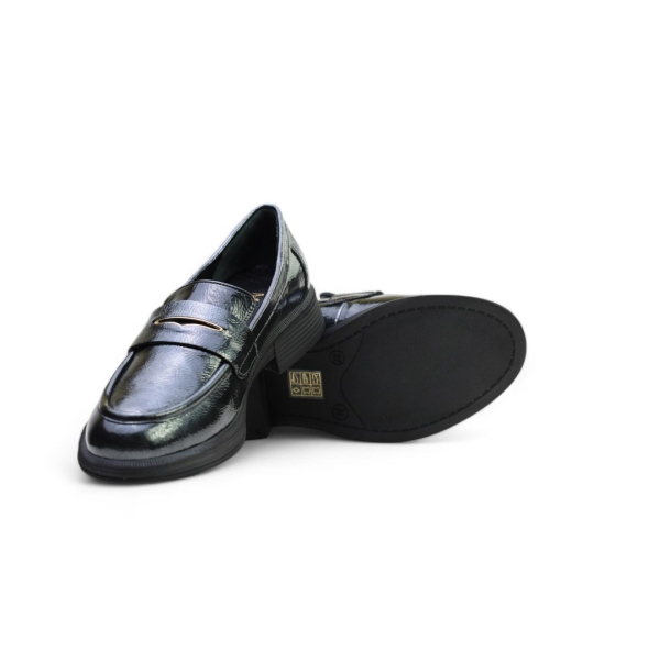 Дамски мокасини от естествен лак черни 241183