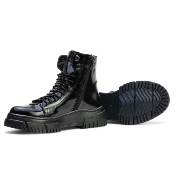 Дамски ежедневни боти от естествен лак черни 241408