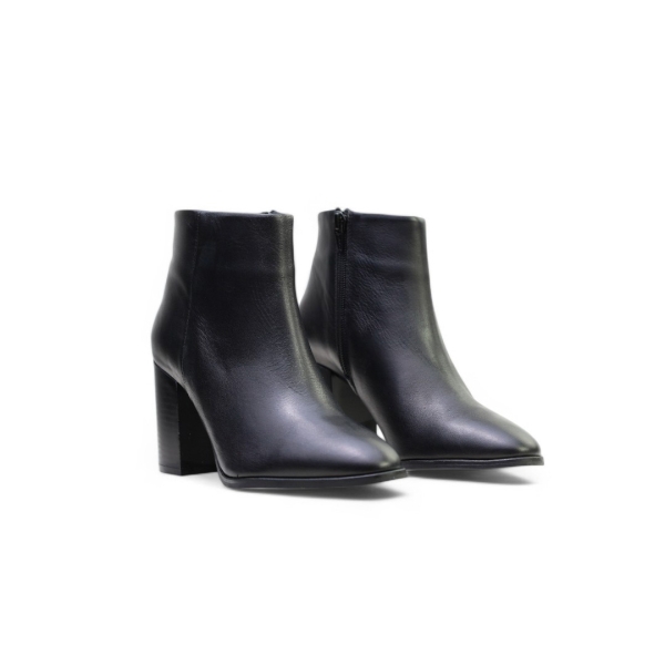 Дамски елегантни боти от естествена кожа черни 012171-01