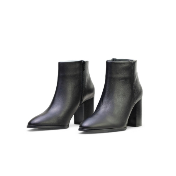 Дамски елегантни боти от естествена кожа черни 012171-01