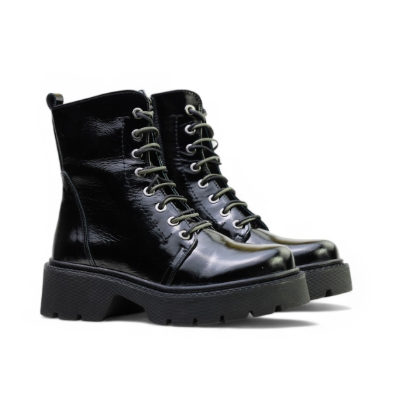 Дамски ежедневни боти от естествен лак черни 240010