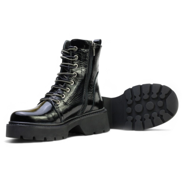 Дамски ежедневни боти от естествен лак черни 240010