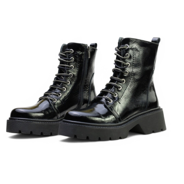 Дамски ежедневни боти от естествен лак черни 240010