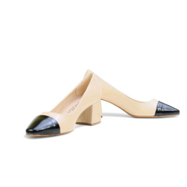 Дамски елегантни обувки от естествен лак в бежово и черно 6172 H-49438 Patricia Miller