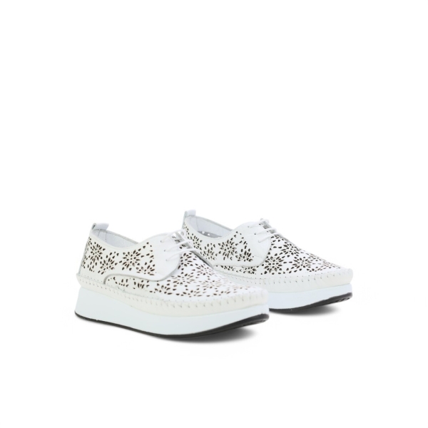 Дамски ежедневни обувки от естествена кожа в бяло 607 L-704