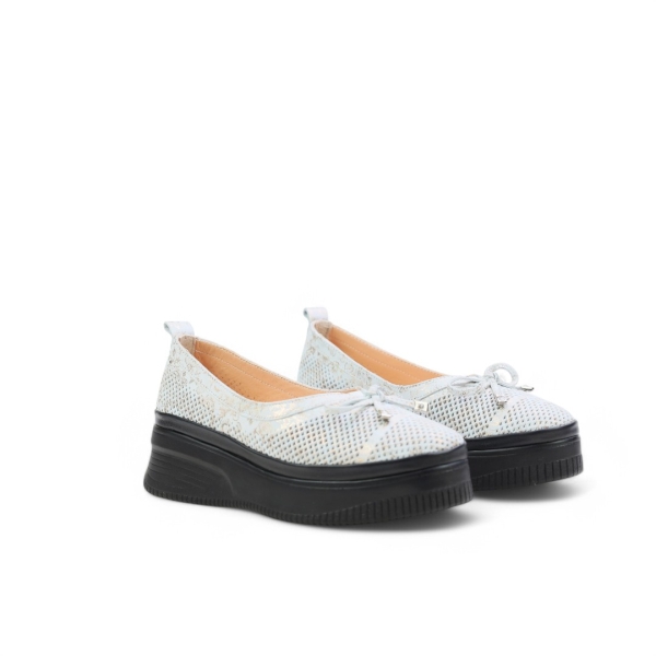 Дамски ежедневни обувки от естествена кожа на платформа в бяло 285-134-09