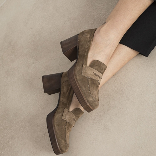 Дамски ежедневни обувки от естествен набук тауп 6913 Patricia Miller