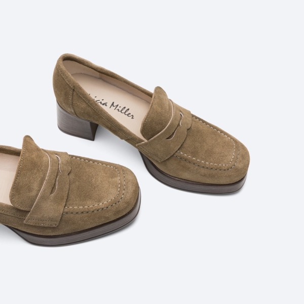 Дамски ежедневни обувки от естествен набук тауп 6913 Patricia Miller