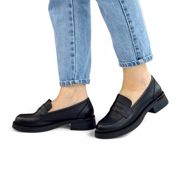 Дамски мокасини от естествена кожа черни 404