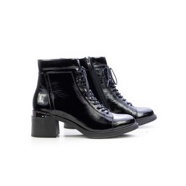 Дамски ежедневни боти от естествен лак черни 25585