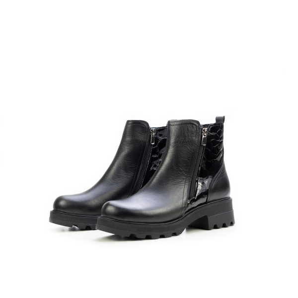 Дамски ежедневни боти в комбинация естествена кожа и естествен лак черни 1060