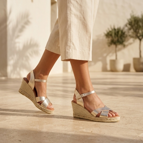Дамски ежедневни сандали от естествена кожа в злато 5742 Oh My Sandals