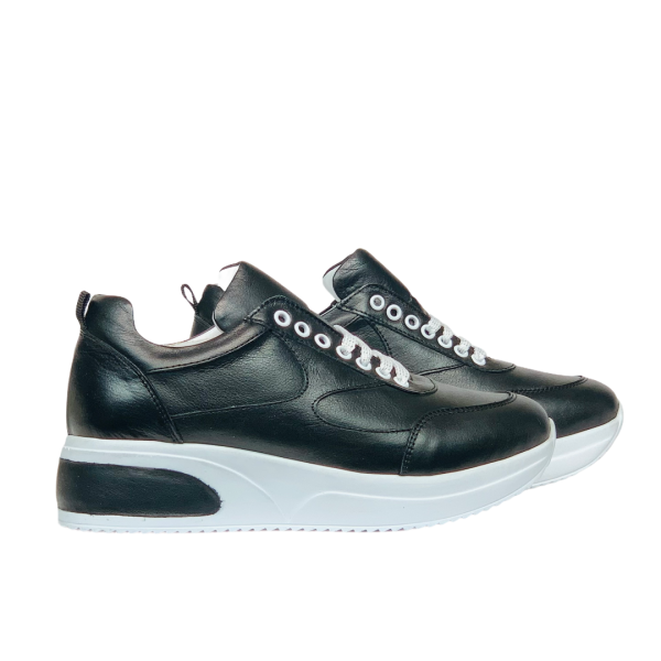 Дамски спортни обувки от естествена кожа черни 8004