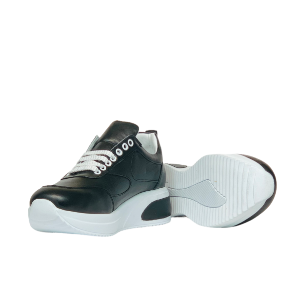 Дамски спортни обувки от естествена кожа черни 8004