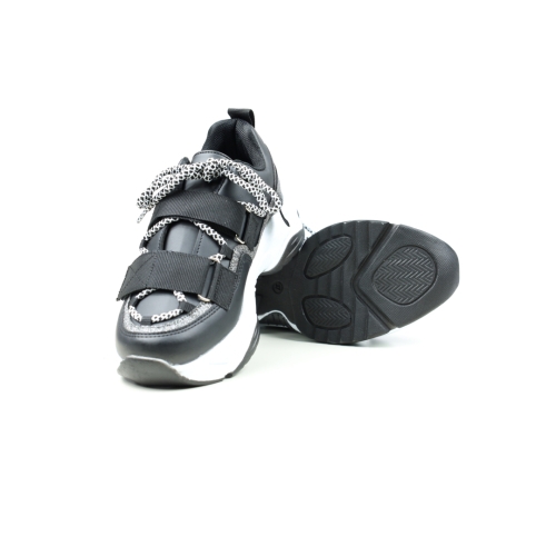 Дамски маратонки в черно и бяло 075