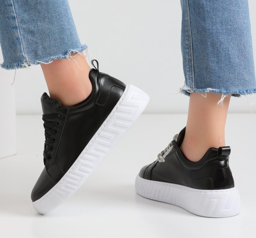 Дамски кецове в черно и бяло 020