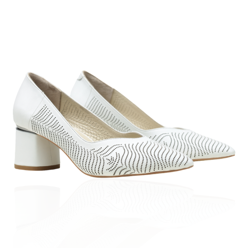 Дамски елегантни обувки от естествена кожа в бяло 880-105
