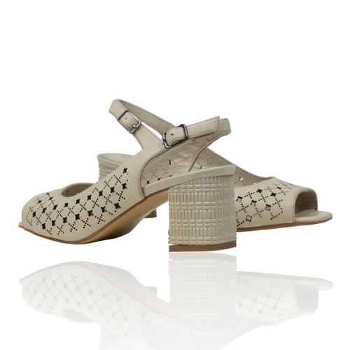 Дамски елегантни сандали от естествена кожа бежови 940-104-06