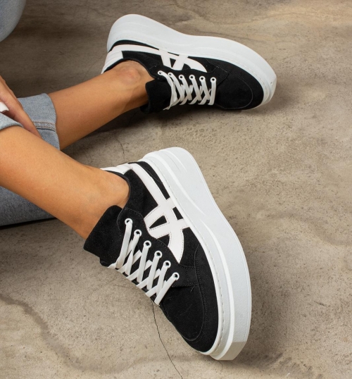 Дамски кецове в черно и бяло 030