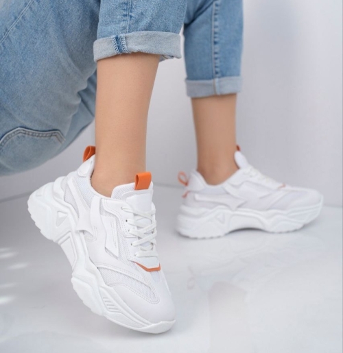 Дамски маратонки в бяло и червено Rolanda