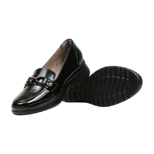 Дамски ежедневни обувки от естествен лак черни 279-55