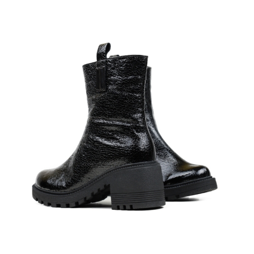 Дамски ежедневни боти от естествен лак черни 10-143-311