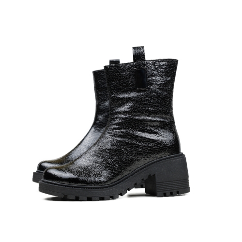 Дамски ежедневни боти от естествен лак черни 10-143-311