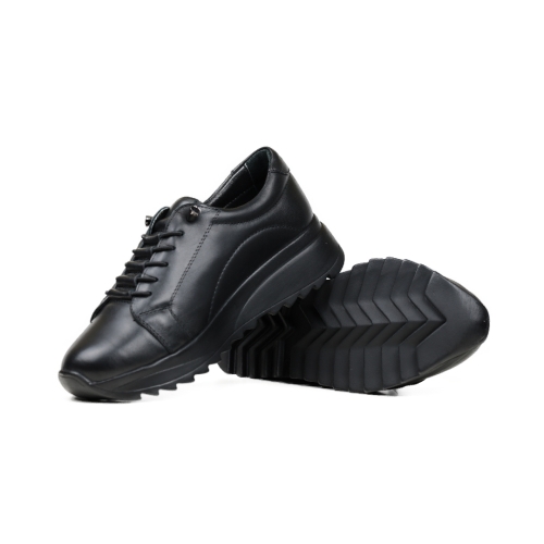 Дамски спортни обувки от естествена кожа в черно 460