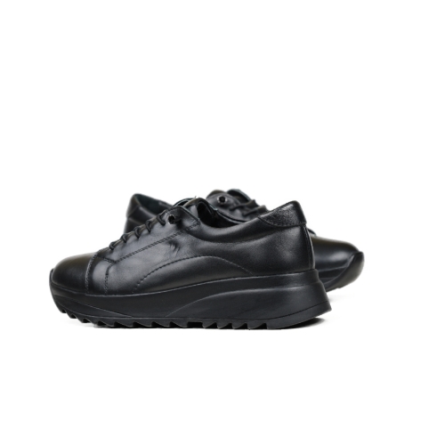 Дамски спортни обувки от естествена кожа в черно 460