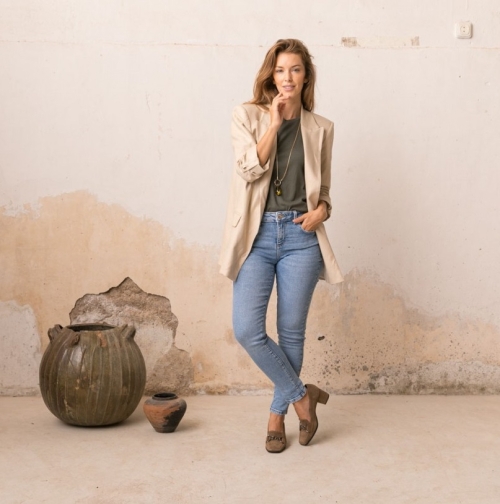 Дамски елегантни обувки от естествен велур тауп 5607 H-260 Patricia Miller