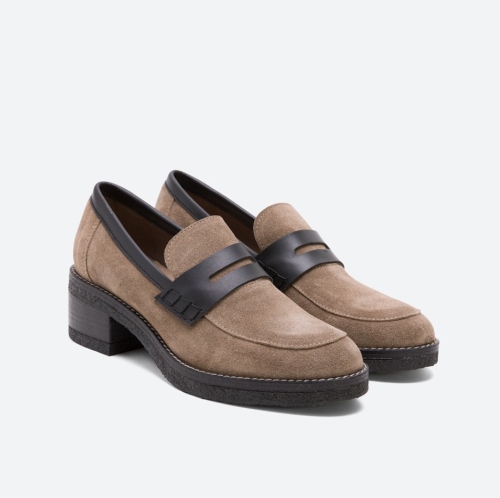 Дамски ежедневни обувки от естествен велур в бежово и черно 6121 H-38096 Patricia Miller