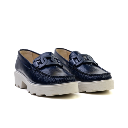 Дамски ежедневни мокасини от естествен лак в тъмно синьо 126/R-192 Pastorret