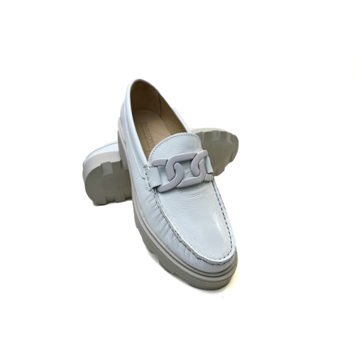 Дамски ежедневни мокасини от естествен лак в бяло 126/R-192 Pastorret