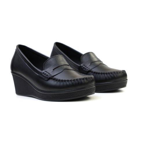 Дамски ежедневни обувки на платформа от естествена кожа черни 502-35-810