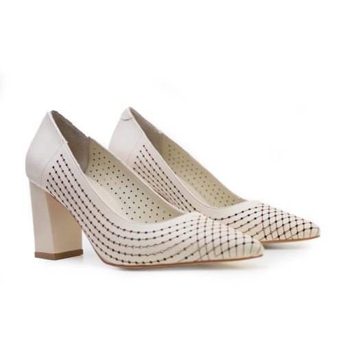 Дамски елегантни обувки от естествена кожа бежови 41-104-817