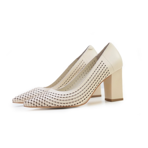 Дамски елегантни обувки от естествена кожа бежови 41-104-817