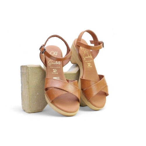 Дамски ежедневни сандали от естествен лак кафяви 5375 Oh My Sandals